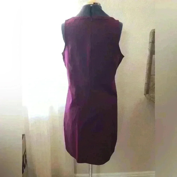 Banana Republic Plum Front Ruffles Front Key Hole Dress Women 10 - Picture 11 of 13